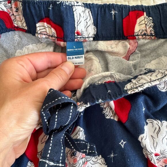 Old Navy Unisex 2Piece Set Santa Flannel PJs Pants and Top NEW Size L - Picture 3 of 6